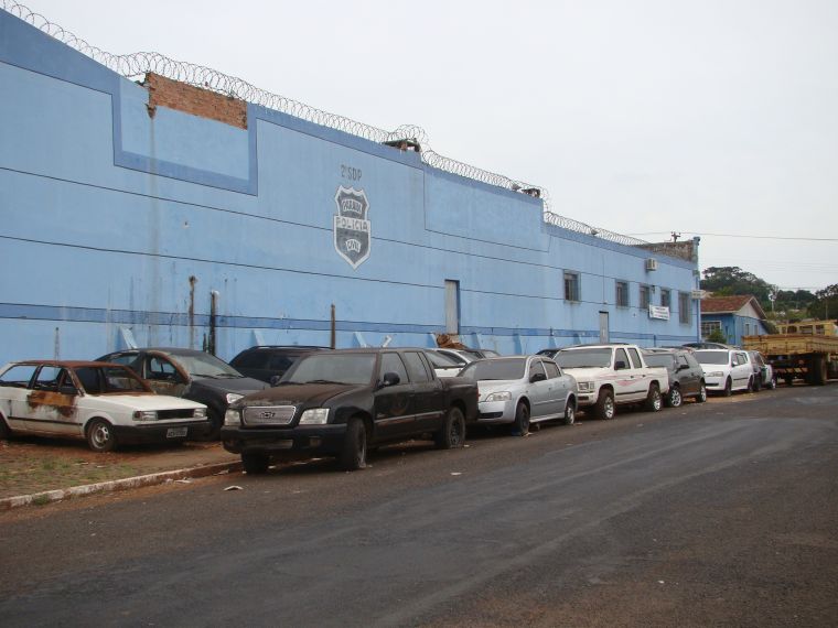 Problema resolvido: Segurança Pública dá destino aos veículos apreendidos por tráfico contrabando e outras irregularidades em Laranjeiras do Sul.