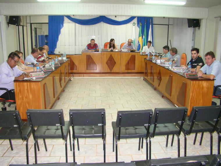 Destaques da sessão primeira sessão ordinária de 2014 da Câmara de Vereadores de Laranjeiras do Sul