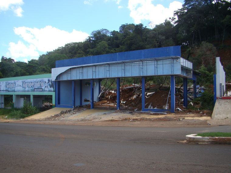 Câmara de Vereadores vai criar comissão especial para analisar a área atingida pelo deslizamento de terra ocorrido no ano passado