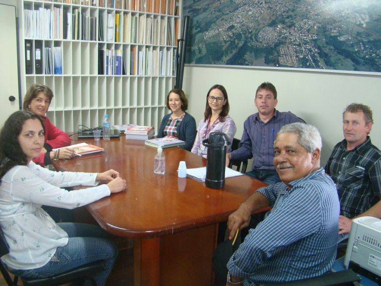 Comissão de Educação Saúde e Assistência Social se reúnem na manhã desta terça feira