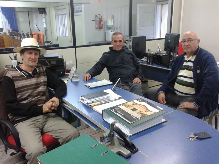 Deputado Nereu Moura visita a Câmara de Laranjeiras do Sul
