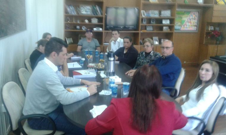 Vereadores e Sindicato Municipal dos Servidores Públicos se reúnem com o Executivo.