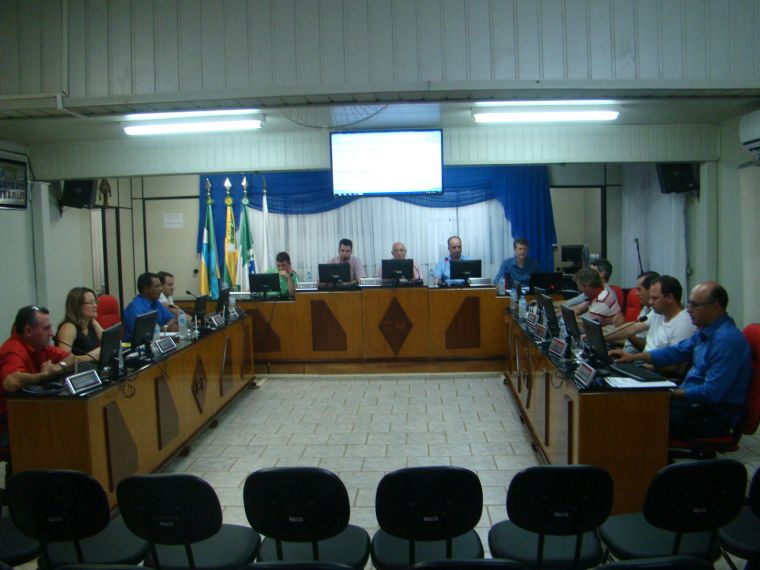 Câmara Municipal de Laranjeiras do Sul realiza sessão na noite desta segunda feira 17 de outubro de 2016