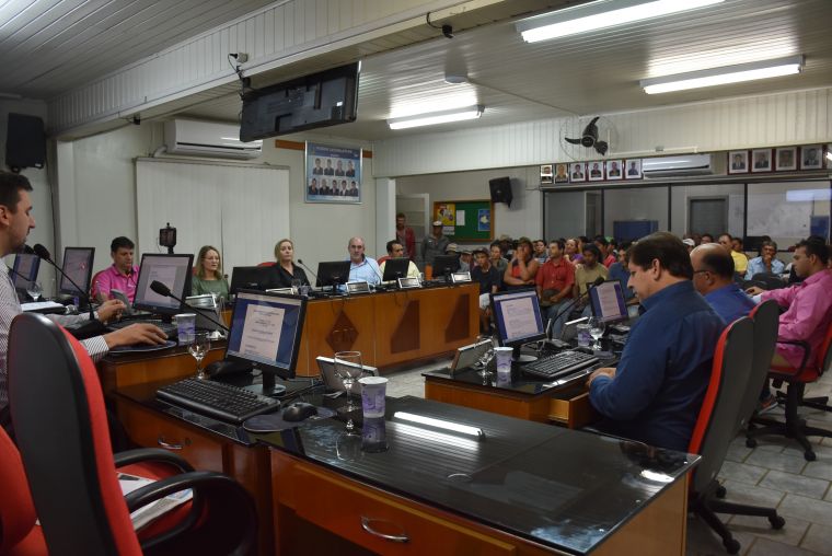 Câmara realiza sessão ordinária n° 011/2017