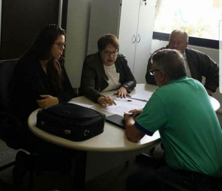 João Badotti visita DER e reivindica asfalto para Laranjeiras do Sul