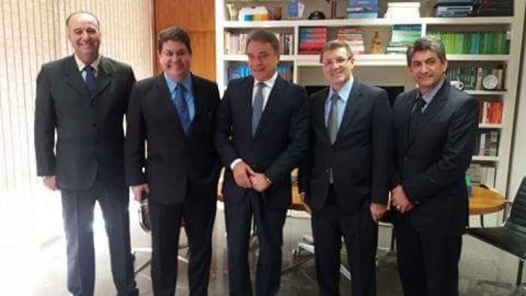 Magrão representa Câmara de Laranjeiras em Brasília