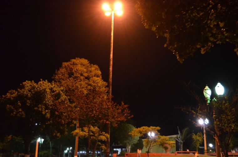 Sete e Eva Rochi cobram melhorias na iluminação pública