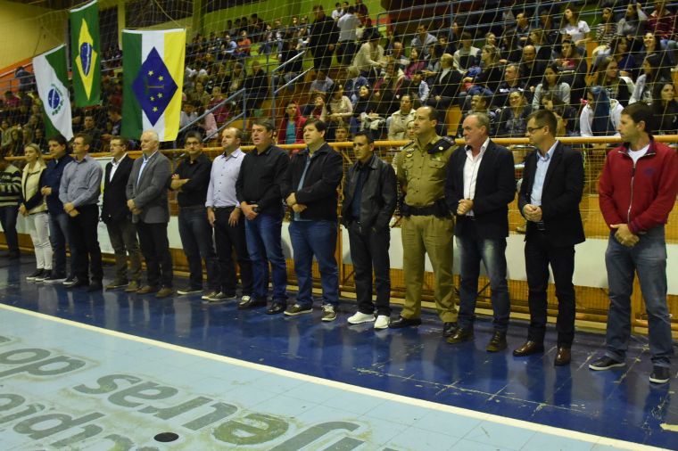 Vereadores participam da abertura do JEPs