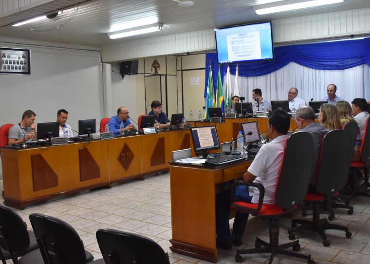 Câmara de Laranjeiras realiza sessão ordinária 032/17