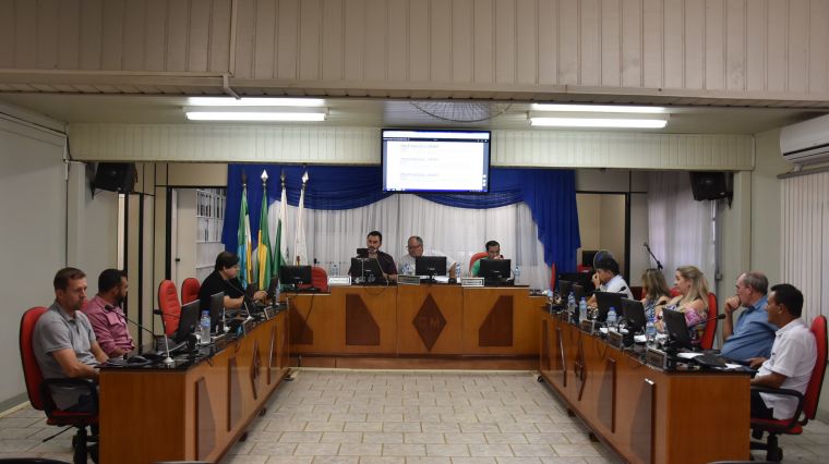 Câmara de Laranjeiras realiza sessão ordinária 036/17