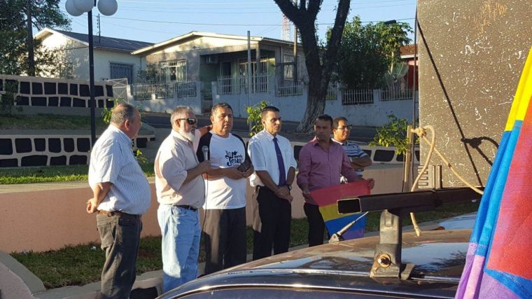 Marcio dos Alexandre e João Badotti prestigiam aniversário da Igreja Quadrangular
