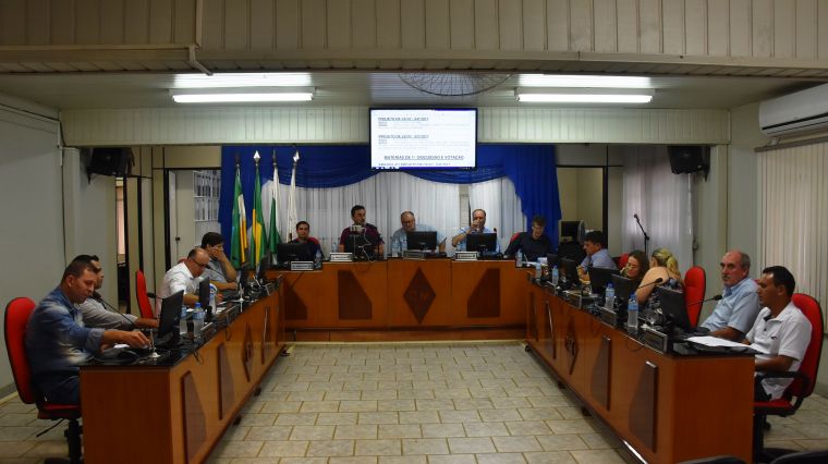 Câmara de Laranjeiras realiza sessão ordinária 043/17