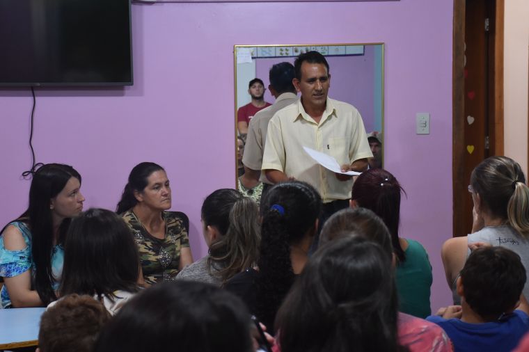 Vereador Valmir Sete apresenta Cuidadores do Bairro em escolas municipais