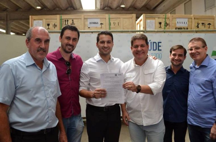 Vereadores conquistam equipamento de raios-X para a Saúde