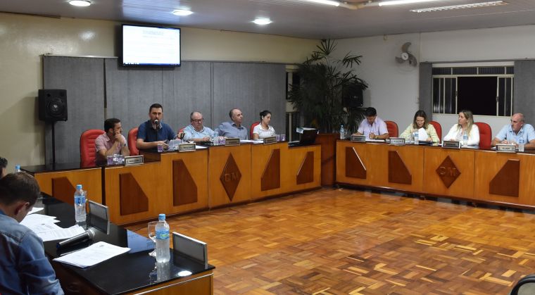Câmara de Laranjeiras realiza sessão ordinária 011/18