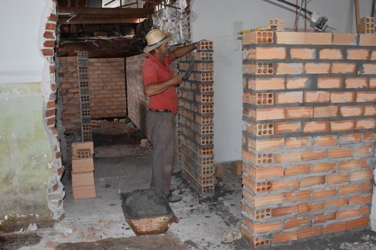 Confira a evolução das obras de reforma do prédio da Câmara