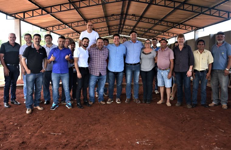 Vereadores prestigiam entrega de pavilhão pelo Dinheiro Direto na Comunidade