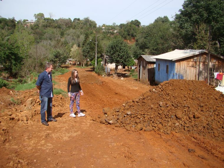 Vereadores vistoriam obras na Vila São Miguel