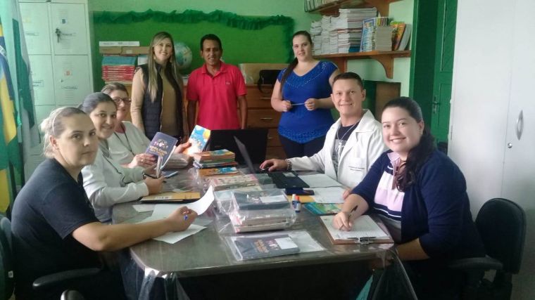 Vereador Valmir Trindade-Sete acompanha trabalhos do Minha Escola Tem Saúde