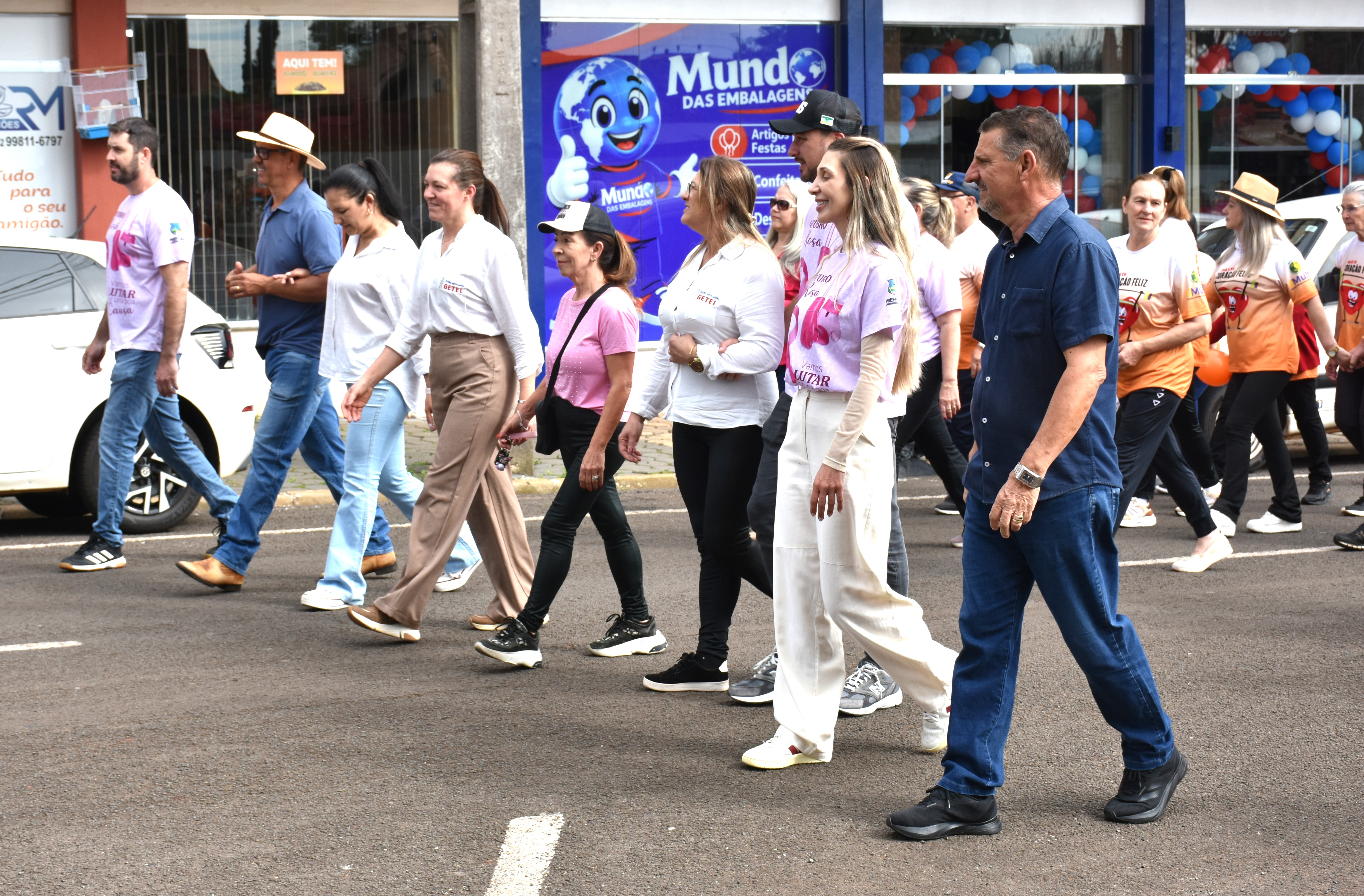 Câmara Municipal prestigia Caminhada do Outubro Rosa e reforça importância da prevenção em Laranjeiras do Sul